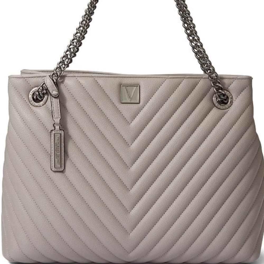 The Victoria Shoulder Tote in Signature